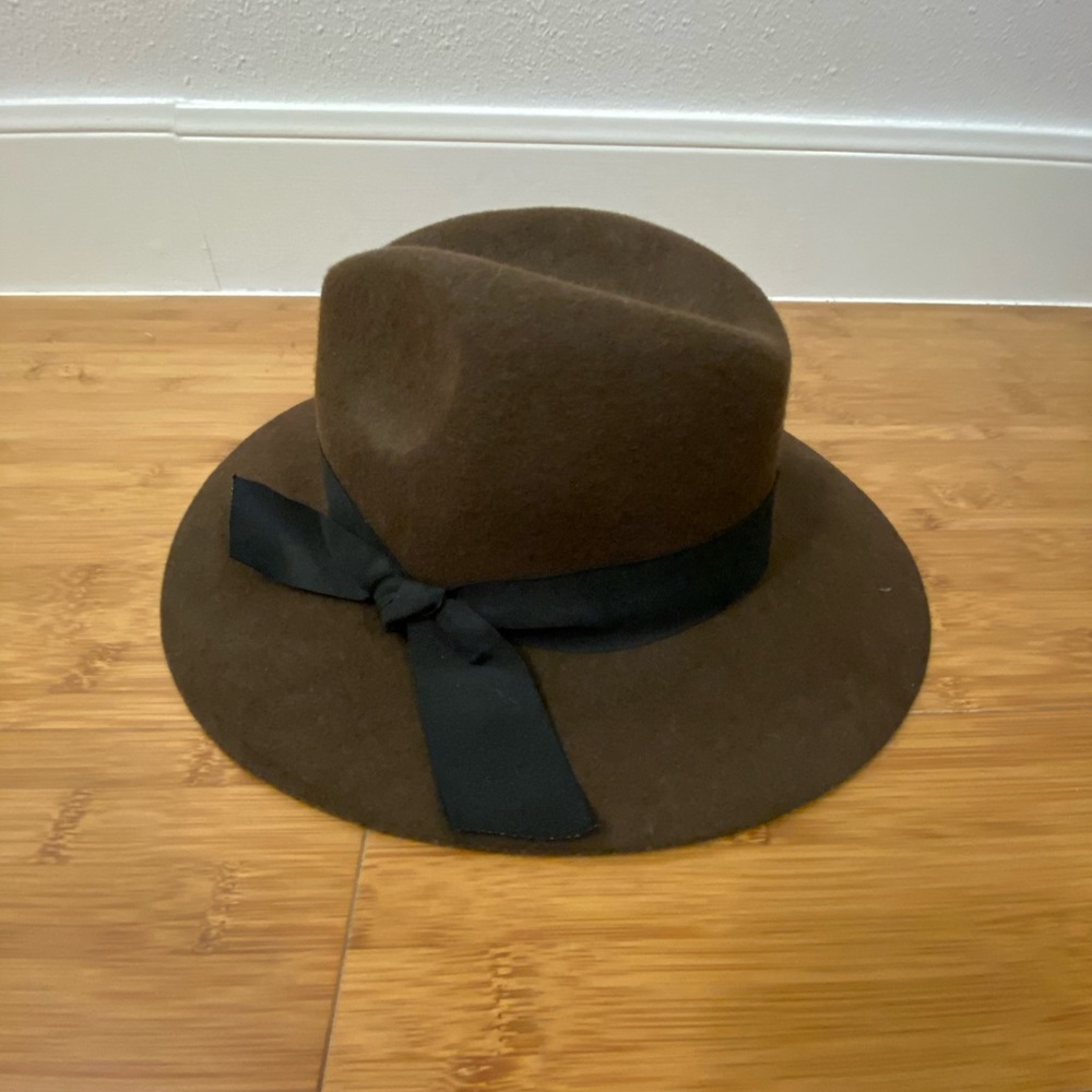 Brown Wool Brimmed Hat with Black Tie Detail